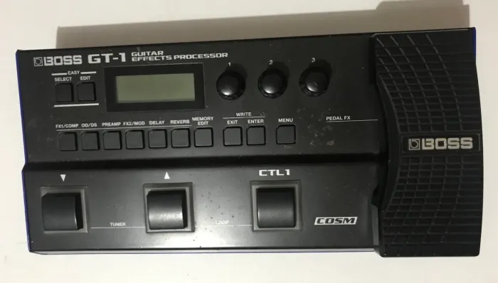 Pedaleira Boss GT-1