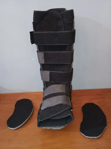 Bota Imobilizadora GuttiMed Longa - Tamanho M (ex: ~38 - 41) - 2 Cunha Aquiles