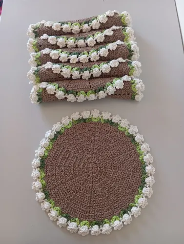 Kit mesa posta tulipas / sousplat em crochê