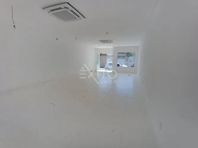 Sala Comercial para Locação Anual no Centro de Bertioga