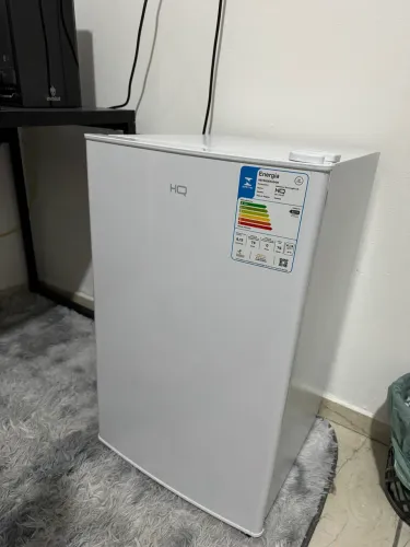 Frigobar HQ 76 L 127w Semi novo !!!