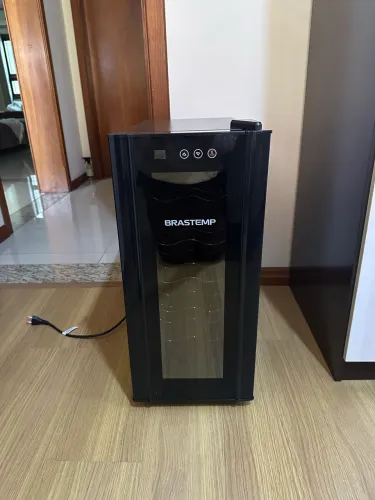 Adega De Vinhos Brastemp Para 12 Garrafas Com Painel Touch Bzc12be Preto