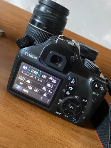 Camera Canon T3i ( kit com lentes )