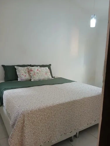 Vende-se CAMA King 32cm X 2,03m X 1,93m/Excelente estado.