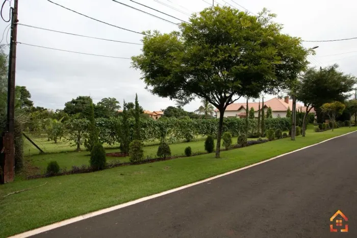 Terreno à venda Condomínio Sociedade Recanto do Salto, 3.000m por R$3.500.000,00, Londrina