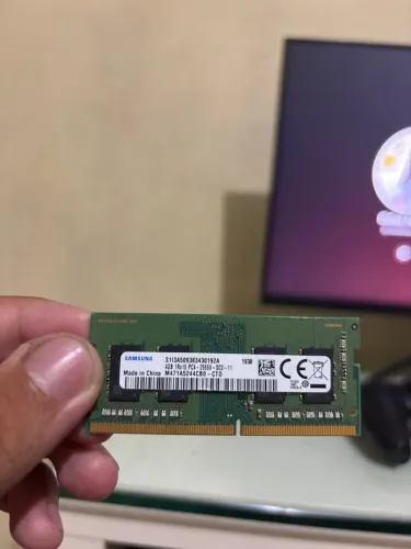 Memória RAM 4GB DDR4 - Samsung Notebook 2666V