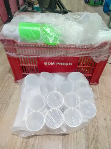 Copos de acrílico novos sortidos 