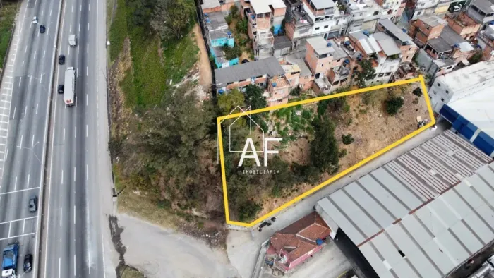 Terreno de 1.457m² em Guarulhos Pronto para condomínio ou galpão