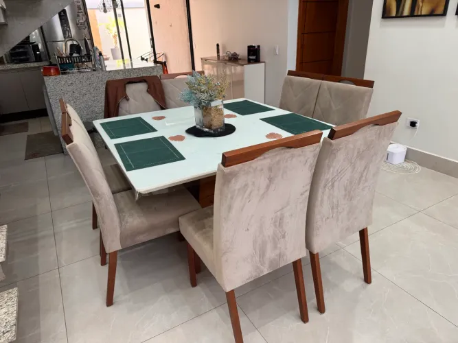 8 Cadeiras para Sala de Jantar Lindas Madeira Pesadissimas