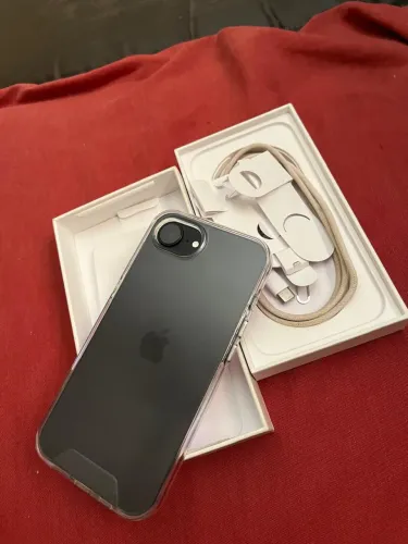 iPhone 16E 128GB preto, na garantia 