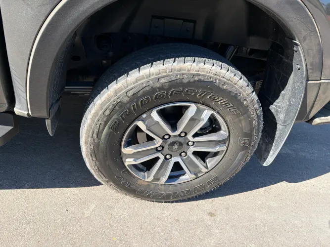 Vendo 4 pneus 255/70r17