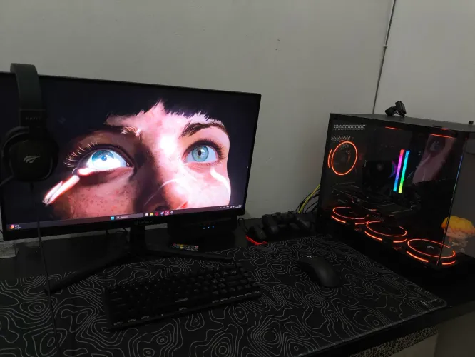 PC GAMER COMPLETO RX 6600 + R5 5500X3D + 32GB + MONITOR 200Hz