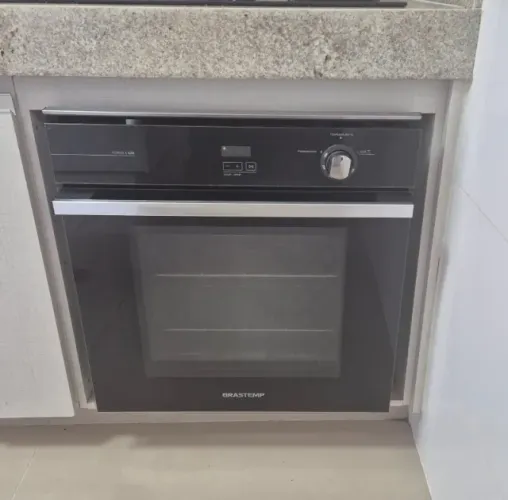 Forno de embutir Brastemp a gás 80L