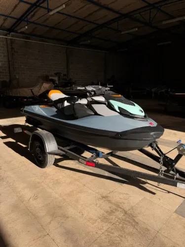 Jetski Seadoo 170HP 2023 Apenas 52 Horas c/ Som + Carreta de Transporte