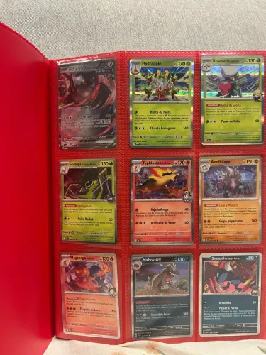 Fichário com 100 cartas Pokémon Originais