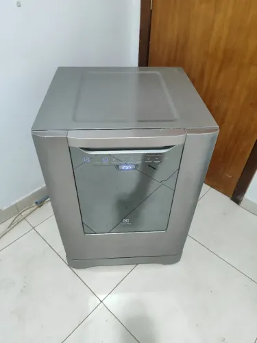 Lava louças Electrolux inox 14 serviços (entrego)