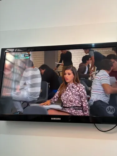 Vendo TV Samsung 40 polegadas Full HD