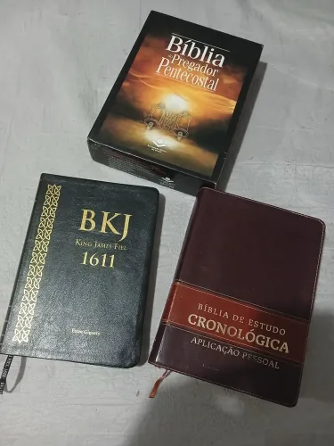 Biblias observação só ande a de estudo cronológica custa 350, no mercado livre.
