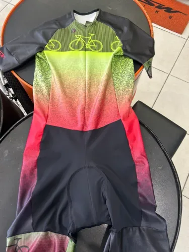 Macaquinho de ciclismo TSW