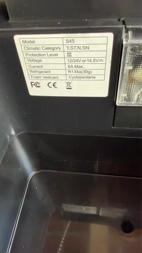 Geladeira nova na caixa 127/220 e 12/24V 45L