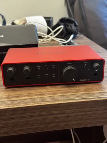 Focusrite Scarlett 2i2 4th gen