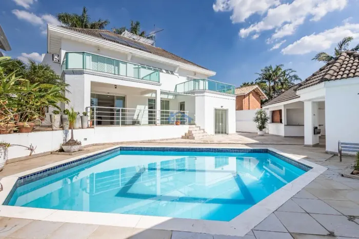 Casa para alugar em Santana de Parnaíba, Alphaville, com 5 suítes, com 507.79 m², Residenc