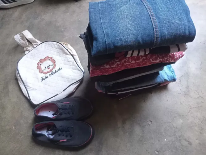 Lote de roupas para brecho 