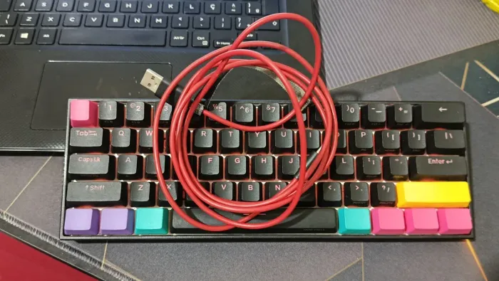Teclado mecânico Anne pro 2