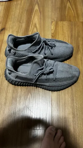 Tênis Adidas Yeezy 350 V2