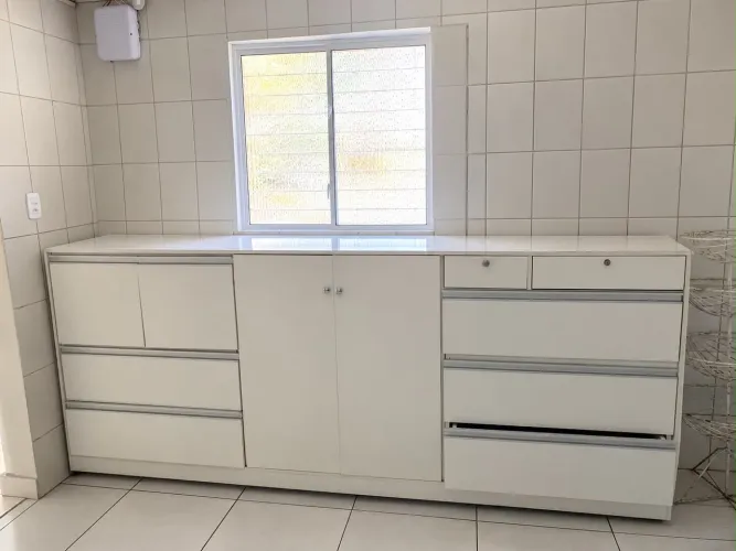 Vende-se balcão grande