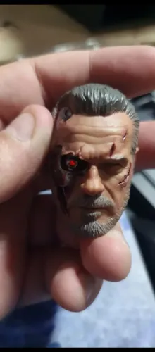 T-800 Ultimate Robot Exterminator do Futuro Dark Fate igual Hot Toys