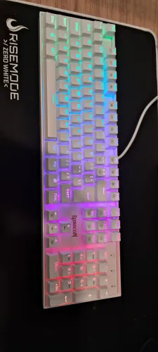 Teclado Redragon mitra lunar k551-w RGB, switch vermelho. Teclado silencioso e muito bonit