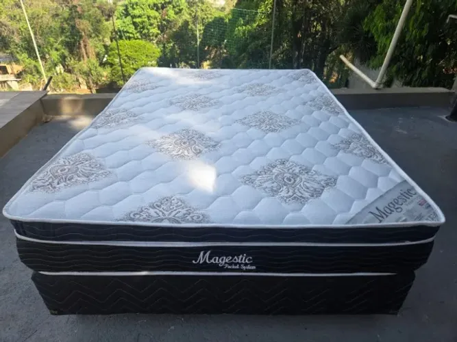 Vendo (Colchão+Box) Molas Ensacadas Ortobom Majestic CASAL em Estado de NOVO (Entrego)