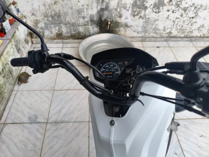 Vendo pop 110i ano 2018, IPVA 2026 pago.