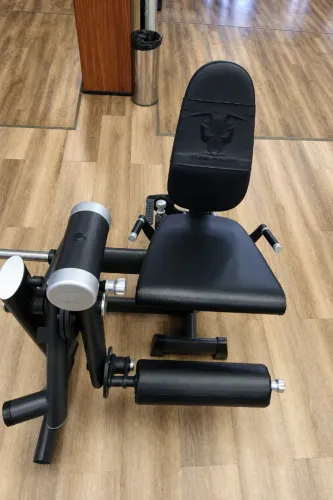 Cadeira Extensora Pure Kraft - Equipamento para Academia
