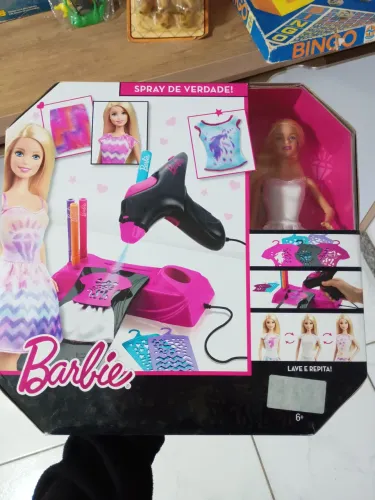 Boneca Barbie AirBrush Lave e Repita Spray de Verdade 
