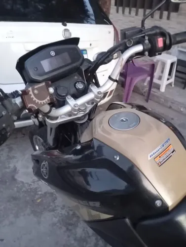 A venda Crosser z ABS 2023 em perfeito estado no de transferir.