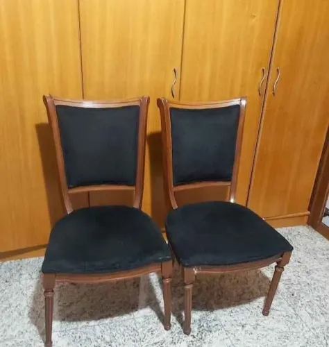 Cadeiras de madeira