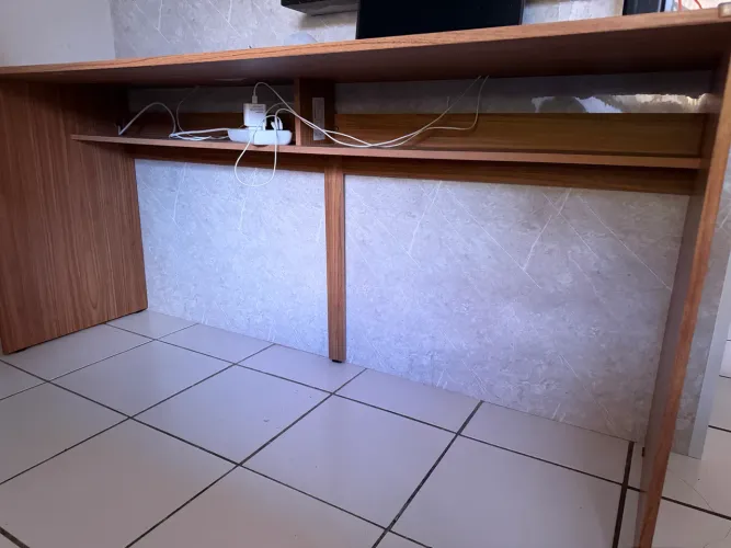 Mesa de Escritório Grande