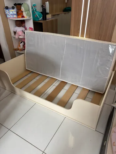 Cama infantil com colchão