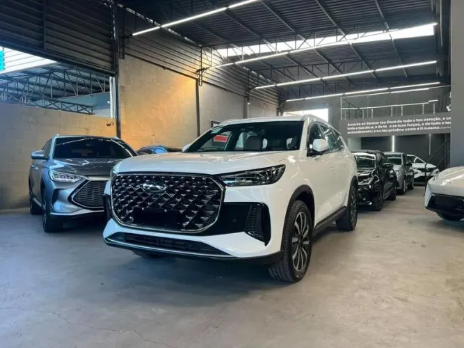 Chery Tiggo 8 PRO 1.6 Tgdi Aut. 2027