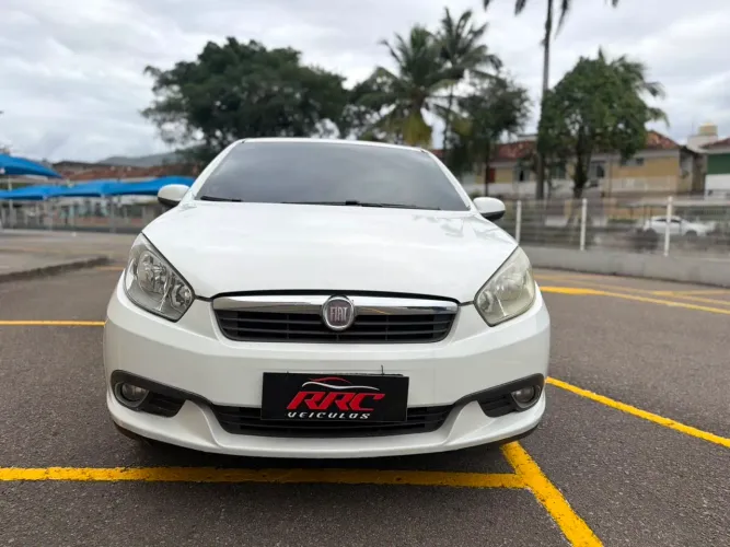Fiat Grand Siena Attrac. 1.4 EVO F.flex 8V 2013