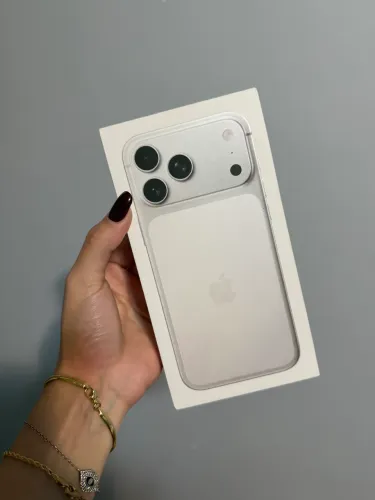 IPHONE 17 PRO MAX - cor silver