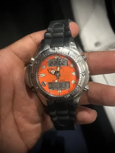 Relógio Citzen JP 1060 sensor off porém funciona tudo