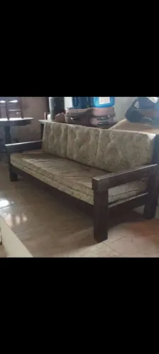 Sofá 3 lugares com centro