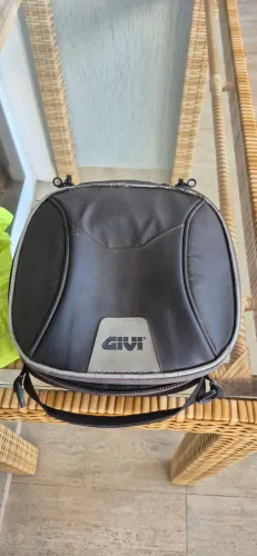 Mala de Tanque Givi 3L
