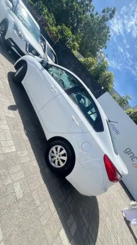 Hyundai HB20S C.style/c.plus1.6 Flex 16V Aut. 4P 2014