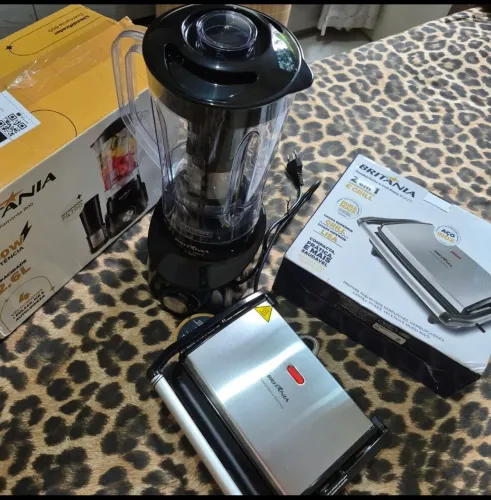 Sanduícheira e liquidificador