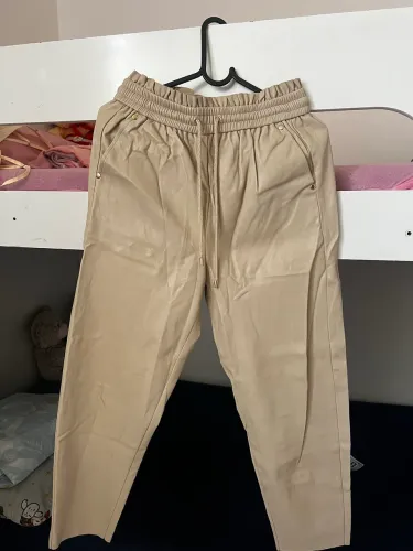 Calça couro