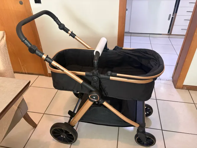 Carrinho Romanzo Infanti com Moisés (nunca usado)